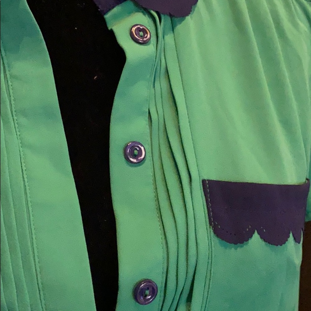Vintage style button down - Picture 2 of 6